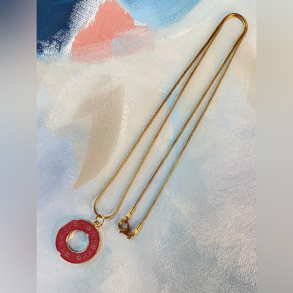 Pink Enamel L V Circle Pendant Necklace Gold Tone Chain 16” Chic - Picture 2 of 5